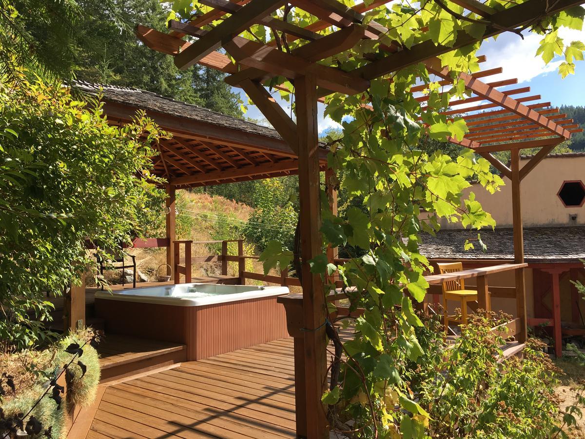 Sunshine Villa B&B Madeira Park Екстер'єр фото