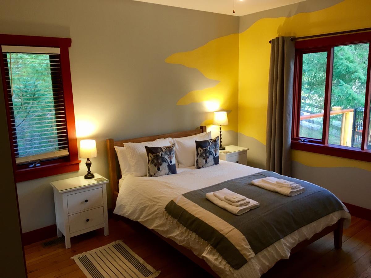 Sunshine Villa B&B Madeira Park Екстер'єр фото