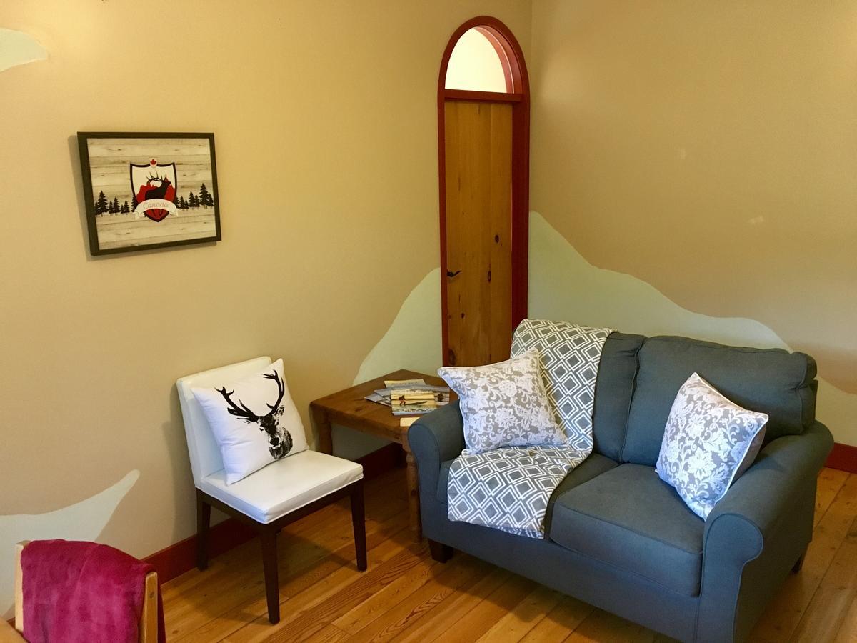 Sunshine Villa B&B Madeira Park Екстер'єр фото