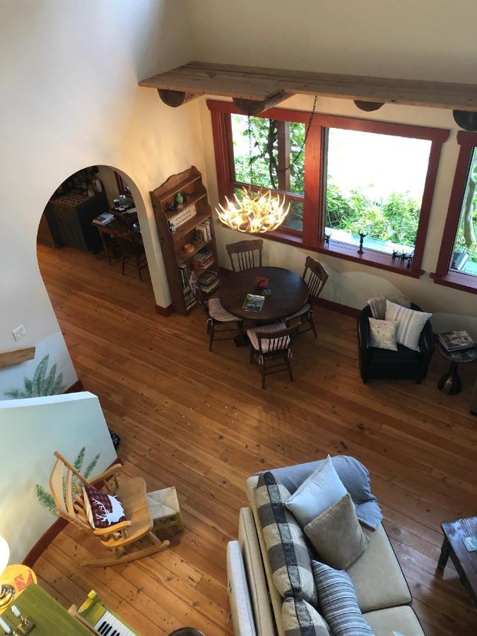 Sunshine Villa B&B Madeira Park Екстер'єр фото